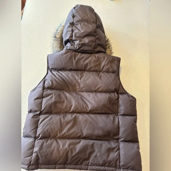 GAP hooded vest - Picture 2 of 11